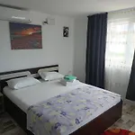 Apartament La Dragalasu 2 *